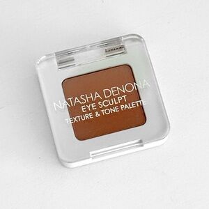 Natasha Denona Eye Sculpt Texture & Tone Soft Palette
Shade Y2